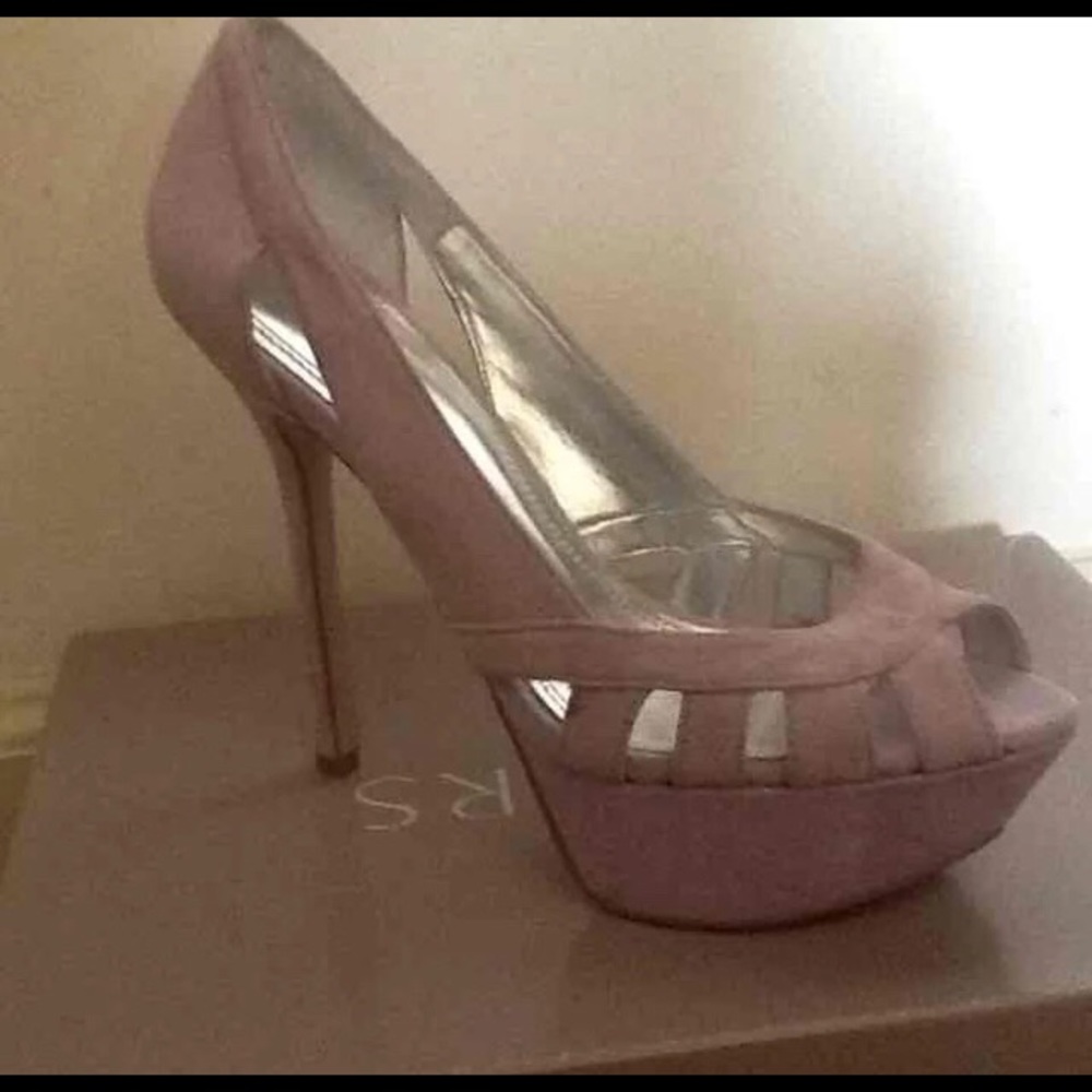 Bakers REBA 5.5” heel suede pump